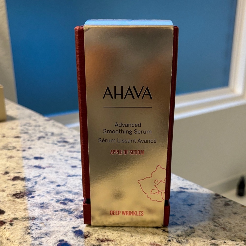 AHAVA Advanced Smoothing Serum - Silver and Red